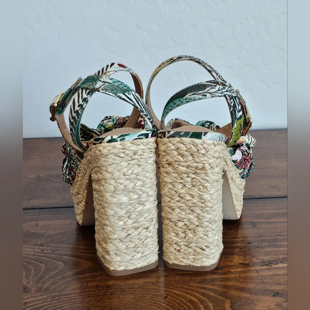 Steve Madden Women's Floral Platform Heels Sandals - Multicolor Size 8 & 9 NWOB